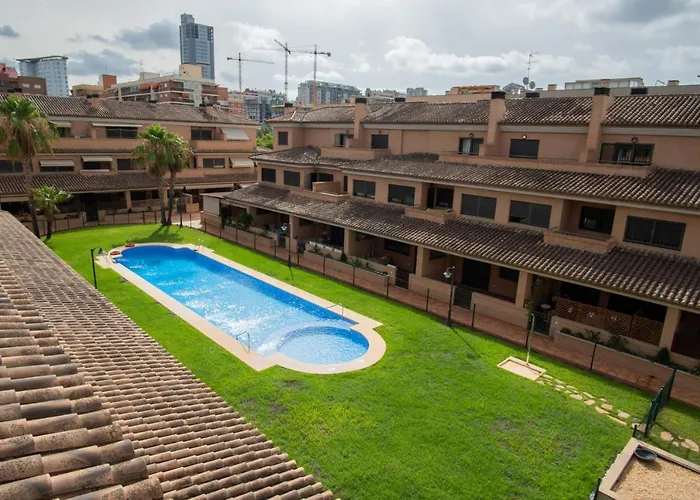 Casa Mundovalencia بيت للعطل